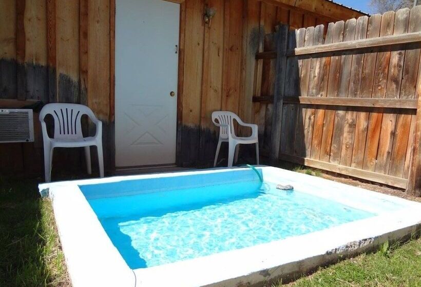 Мотель Haven Hot Springs