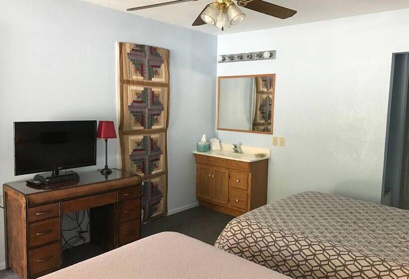 Мотель Haven Hot Springs