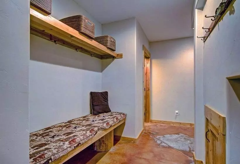 Timber Ridge Lodge 4 Bedroom Home By Redawning
