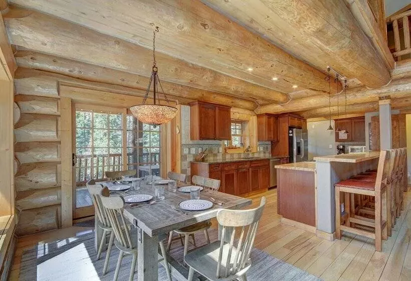 Timber Ridge Lodge 4 Bedroom Home By Redawning