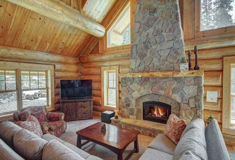 Timber Ridge Lodge 4 Bedroom Home By Redawning