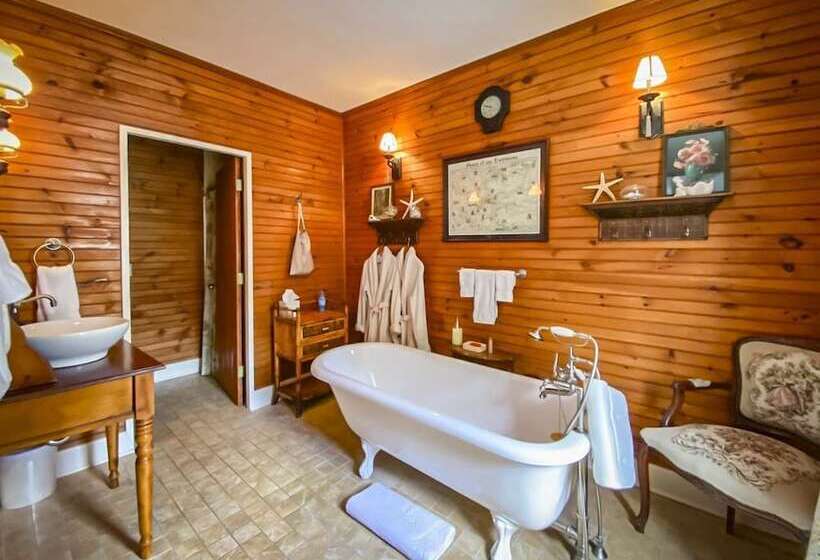 مبيت وإفطار Central