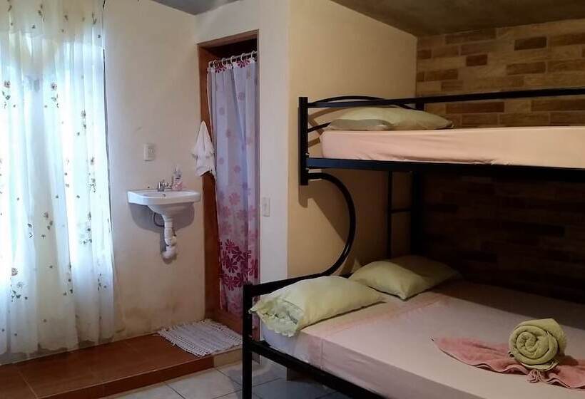 مسافرخانه Chillout House