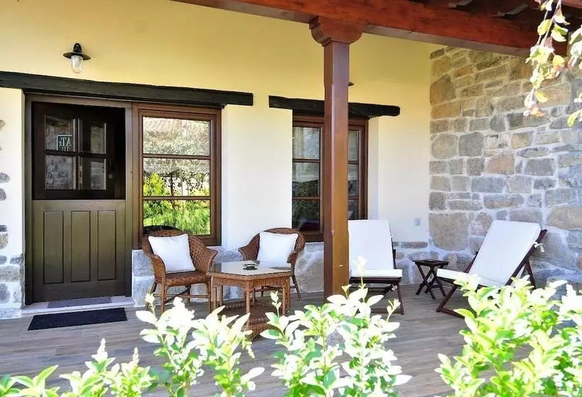 Hotelli Apartamentos Llugarón