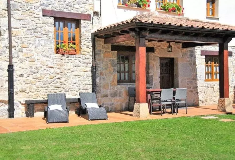 Hotelli Apartamentos Llugarón