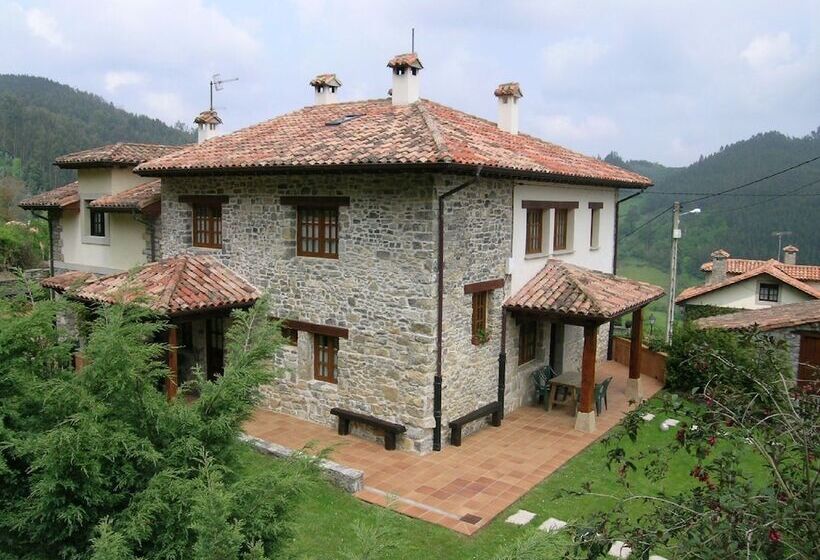 هتل Apartamentos Llugarón