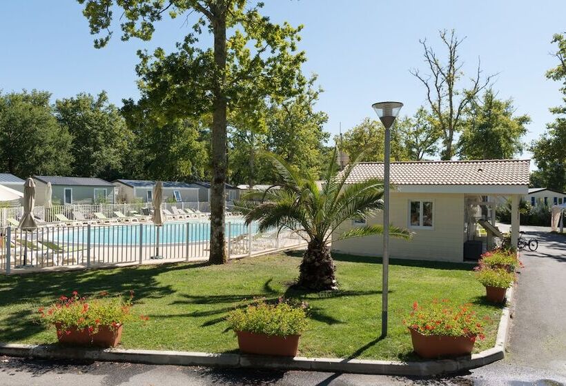 בית מלון כפרי Camping Les Chèvrefeuilles   Maeva