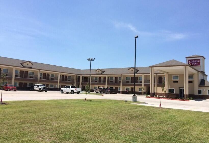 فندق Express Inn