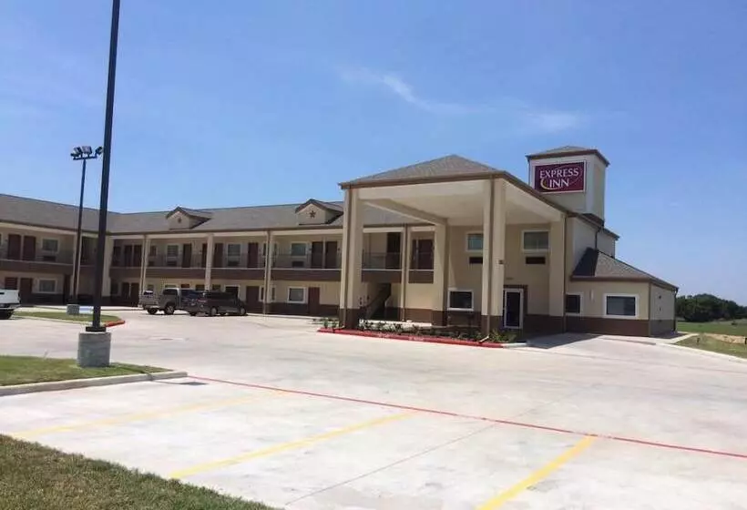 Hotelli Express Inn
