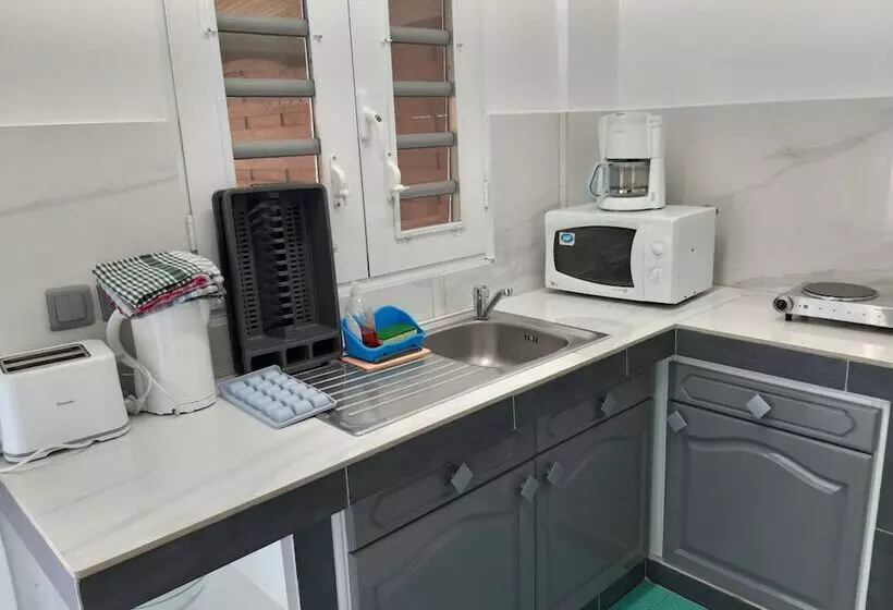 هتل L Oeil Dans Le Bleu