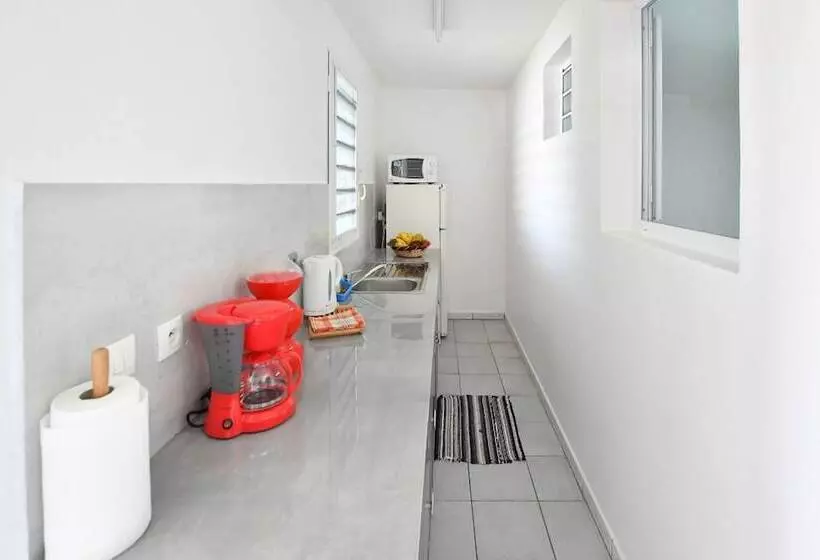 هتل L Oeil Dans Le Bleu