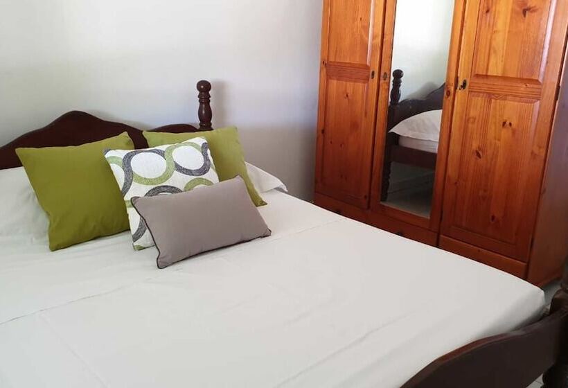 هتل L Oeil Dans Le Bleu