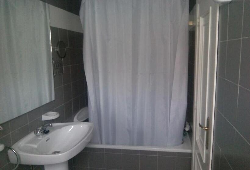 فندق Las Grandas