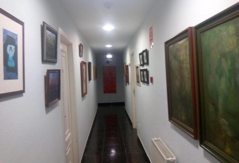 فندق Las Grandas