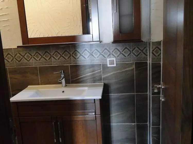 Hotelli The Stone Castle Boutique