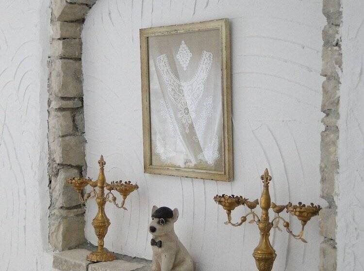 בית מלון כפרי The Stone Castle Boutique