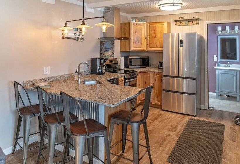 モーテル Aqua Aire Inn & Suites