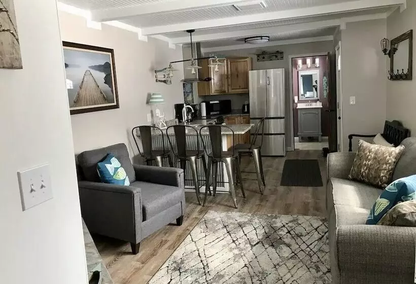 モーテル Aqua Aire Inn & Suites