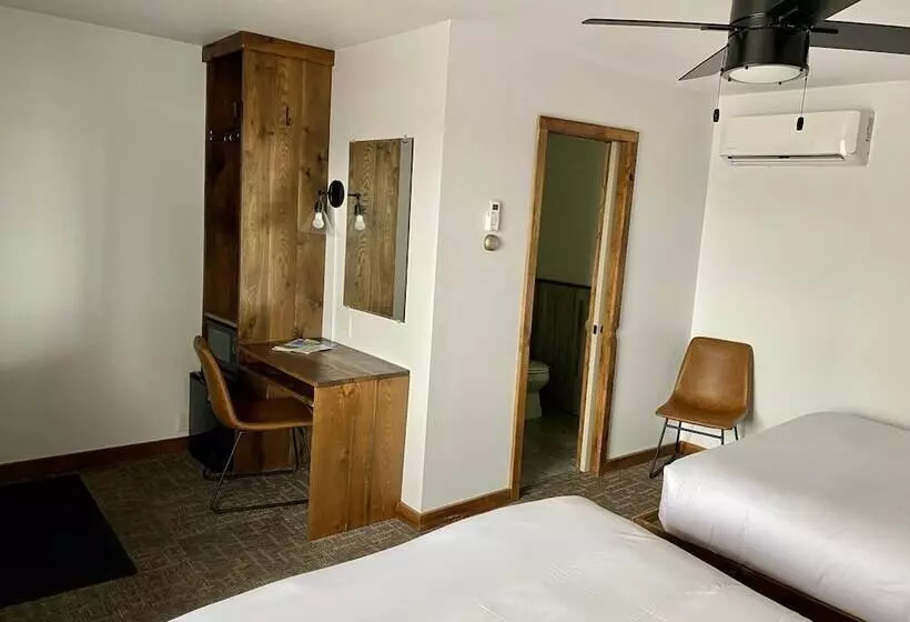 モーテル Aqua Aire Inn & Suites