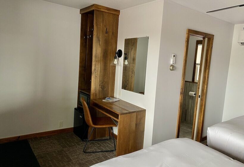 モーテル Aqua Aire Inn & Suites