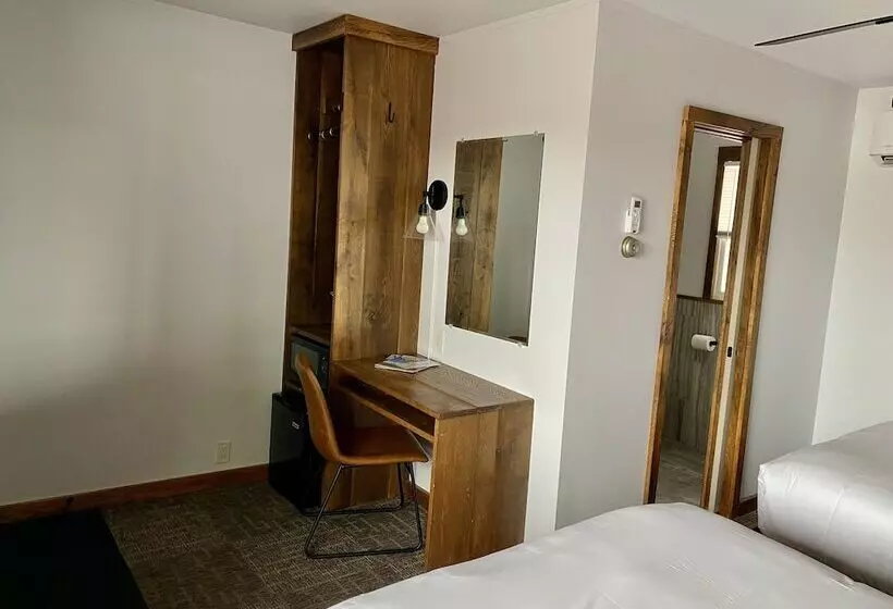 モーテル Aqua Aire Inn & Suites