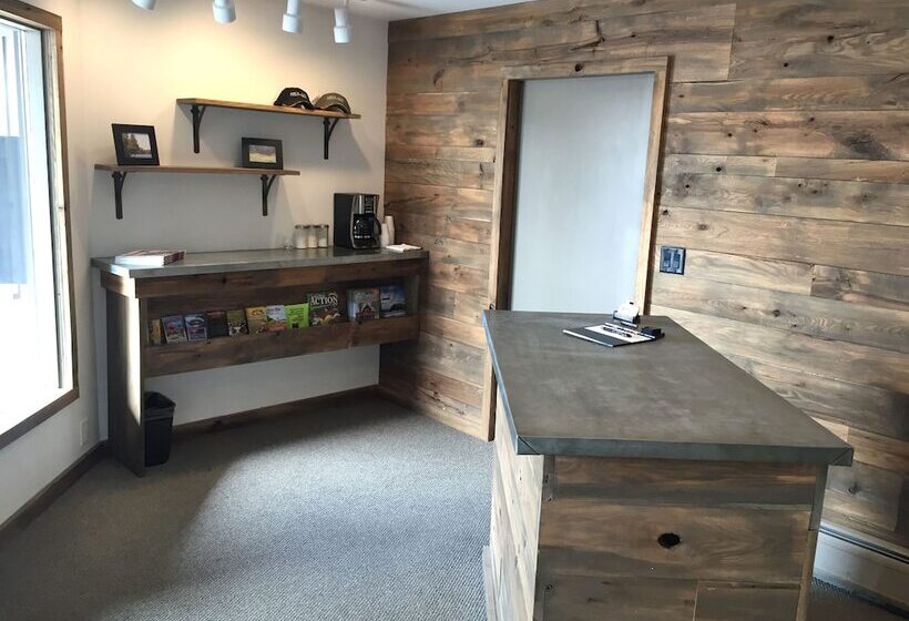 モーテル Aqua Aire Inn & Suites