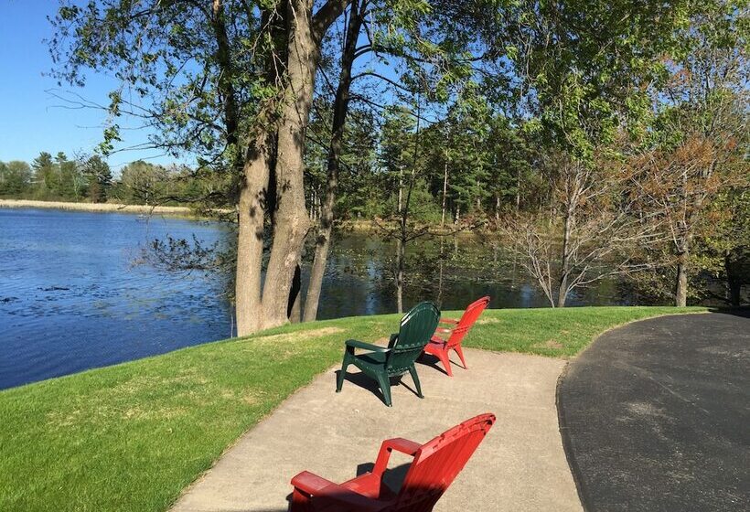 モーテル Aqua Aire Inn & Suites