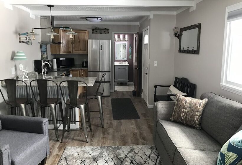 モーテル Aqua Aire Inn & Suites