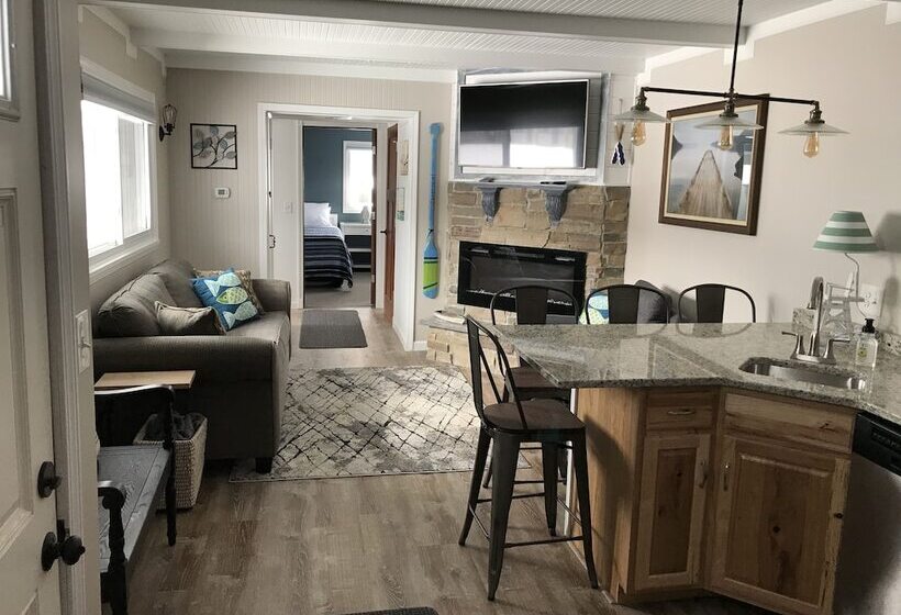 モーテル Aqua Aire Inn & Suites