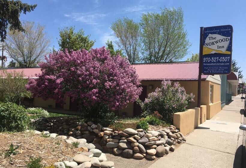 モーテル Norwood Inn