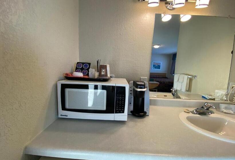 מוטל Prairie Mountain Inn