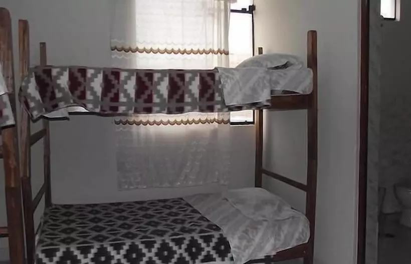 ユースホステル Las Brisas Hostal