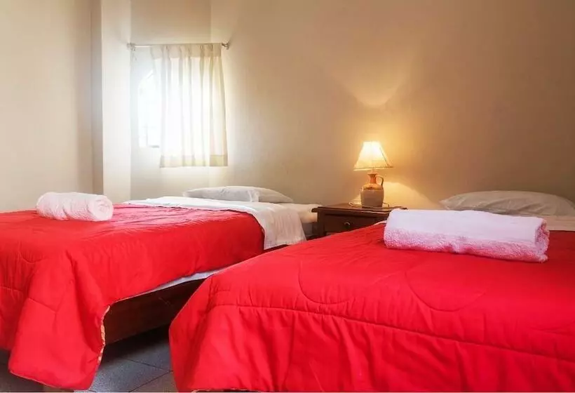 ユースホステル Las Brisas Hostal