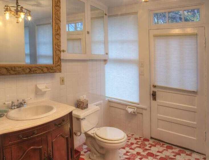 ベッドアンドブレックファースト Bluefield Inn