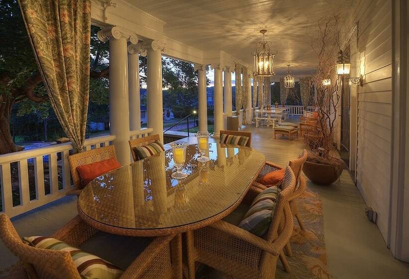 ベッドアンドブレックファースト Bluefield Inn