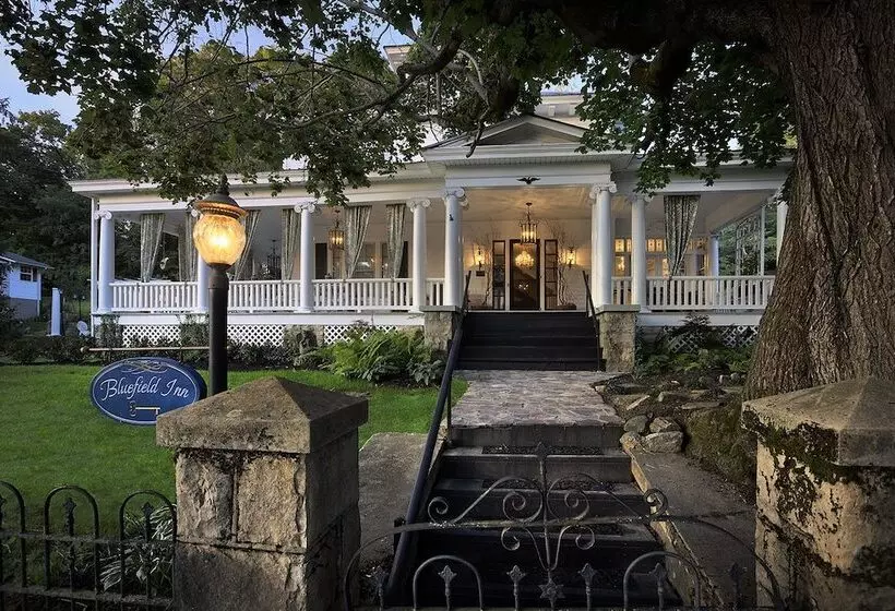 ベッドアンドブレックファースト Bluefield Inn