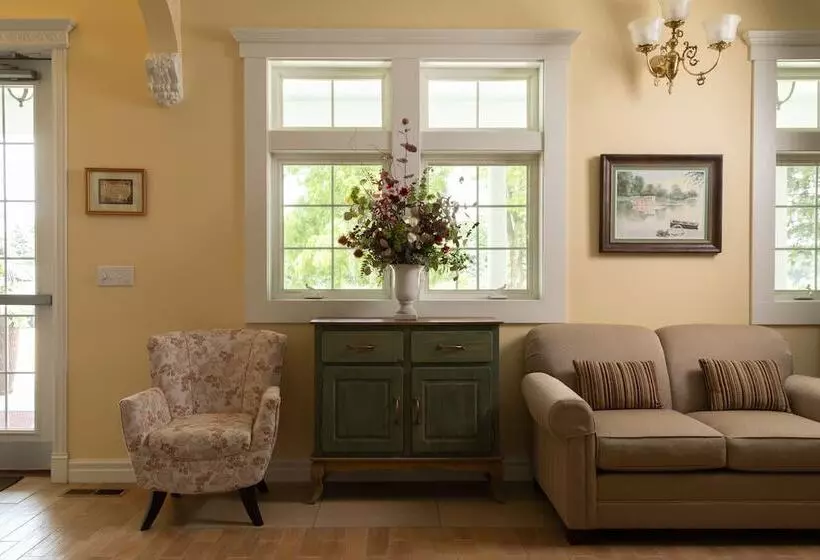 Aamiaismajoitus (B&B) The Oakwood Inn – Adults Only