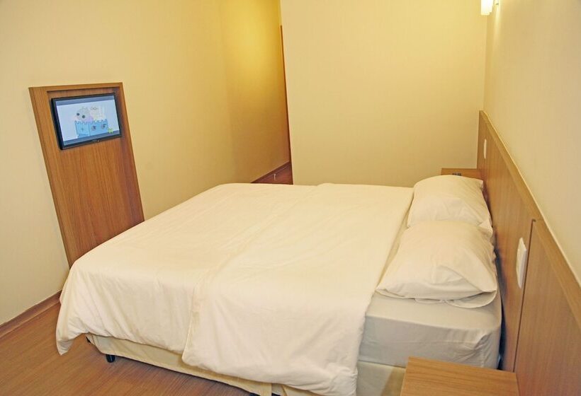 Bernal Hotel Econômico