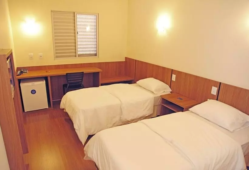 Bernal Hotel Econômico