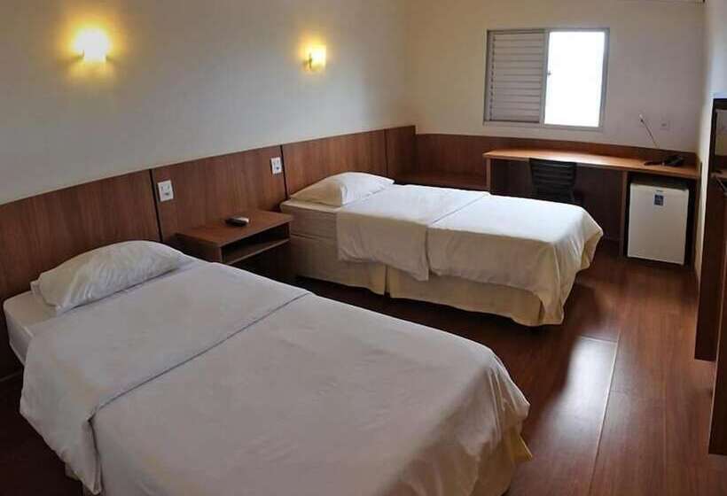 Bernal Hotel Econômico