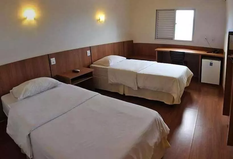 Bernal Hotel Econômico