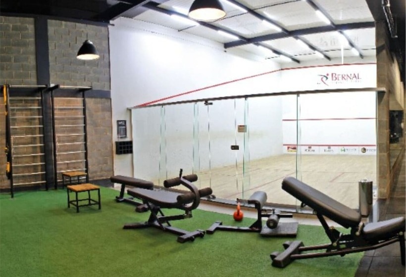 Bernal Hotel Econômico