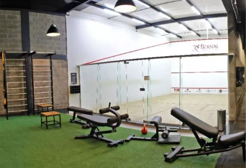 Bernal Hotel Econômico