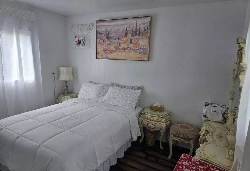 Blue River Cabins & Campgrounds