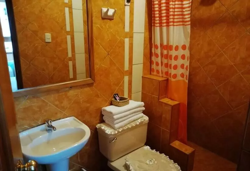 Hostal Wachuma B&b
