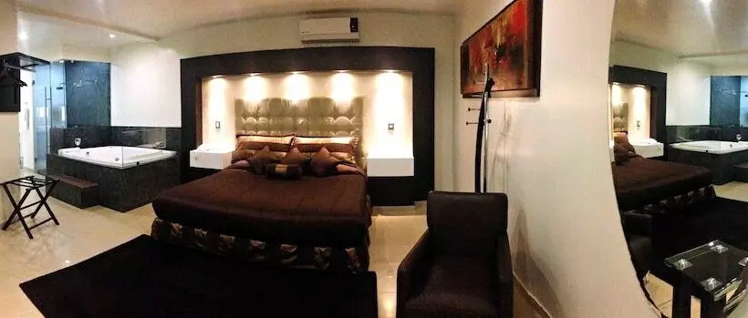 Hotelli Centinela Grand