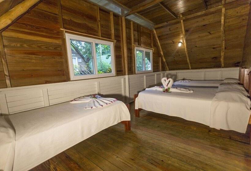 هتل Hacienda Tijax