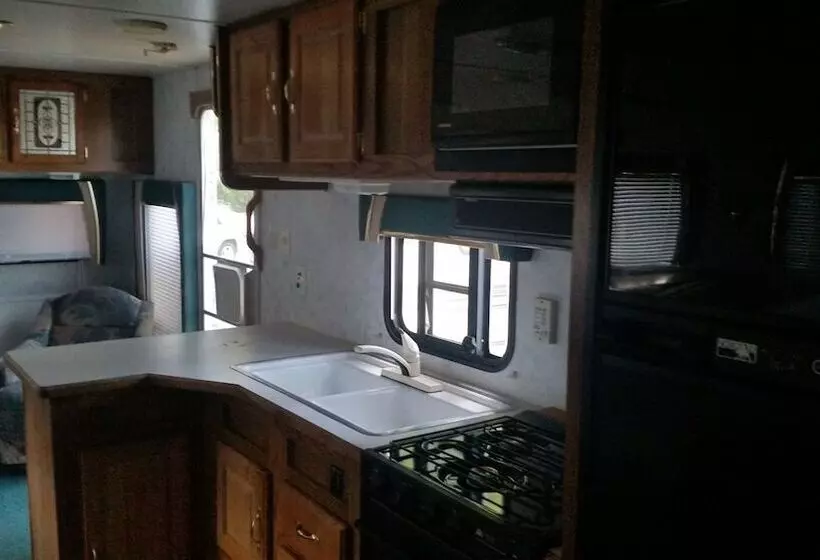 Hotelli Lake Isabella Rv Resort