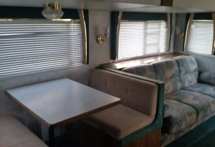 Hotelli Lake Isabella Rv Resort