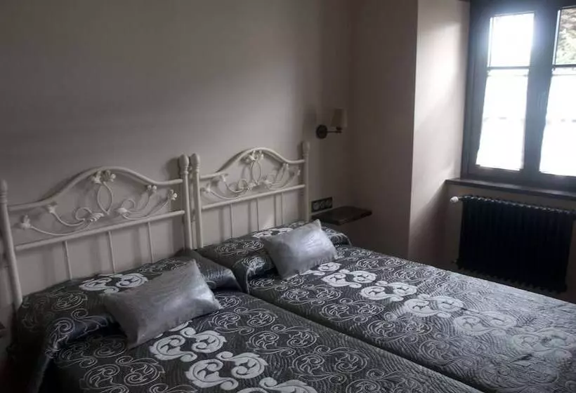 Maaseutuhotelli Casa Pacho Apartamentos Rurales